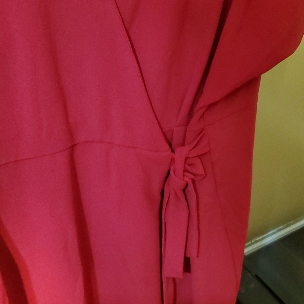 RED DRESS - Picture 2 of 5